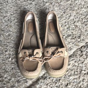 Size 8 Sperry flats